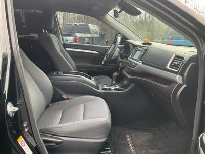 2018 Toyota Highlander LE