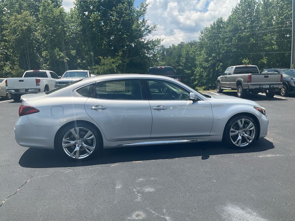 2016 INFINITI Q70L 3.7