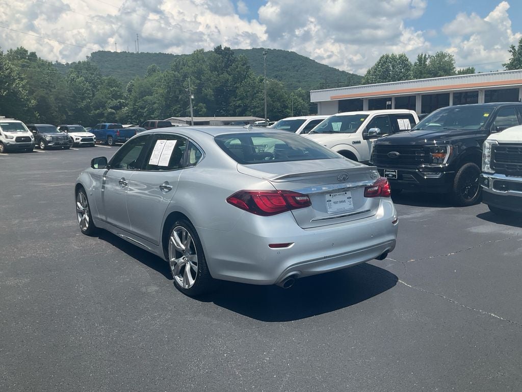 2016 INFINITI Q70L 3.7