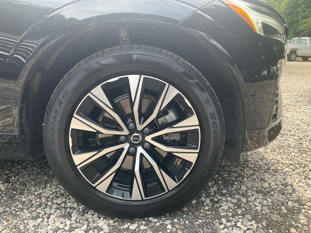 2024 Volvo XC60 B5 Plus Dark Theme