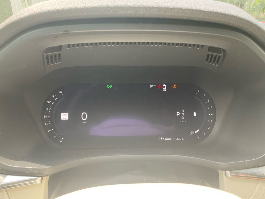 2024 Volvo XC60 B5 Plus Dark Theme