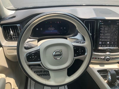 2024 Volvo XC60 B5 Plus Dark Theme