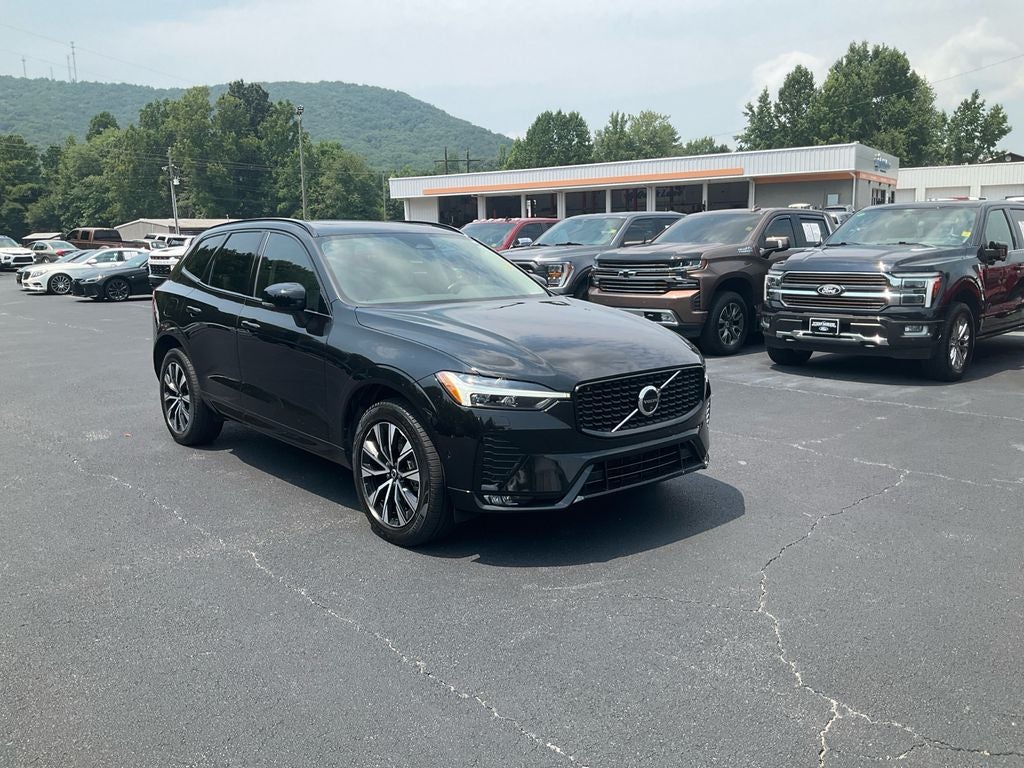 2024 Volvo XC60 B5 Plus Dark Theme