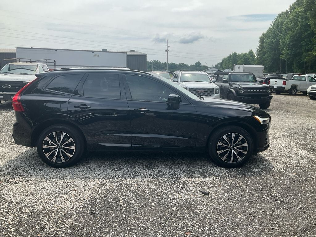 2024 Volvo XC60 B5 Plus Dark Theme